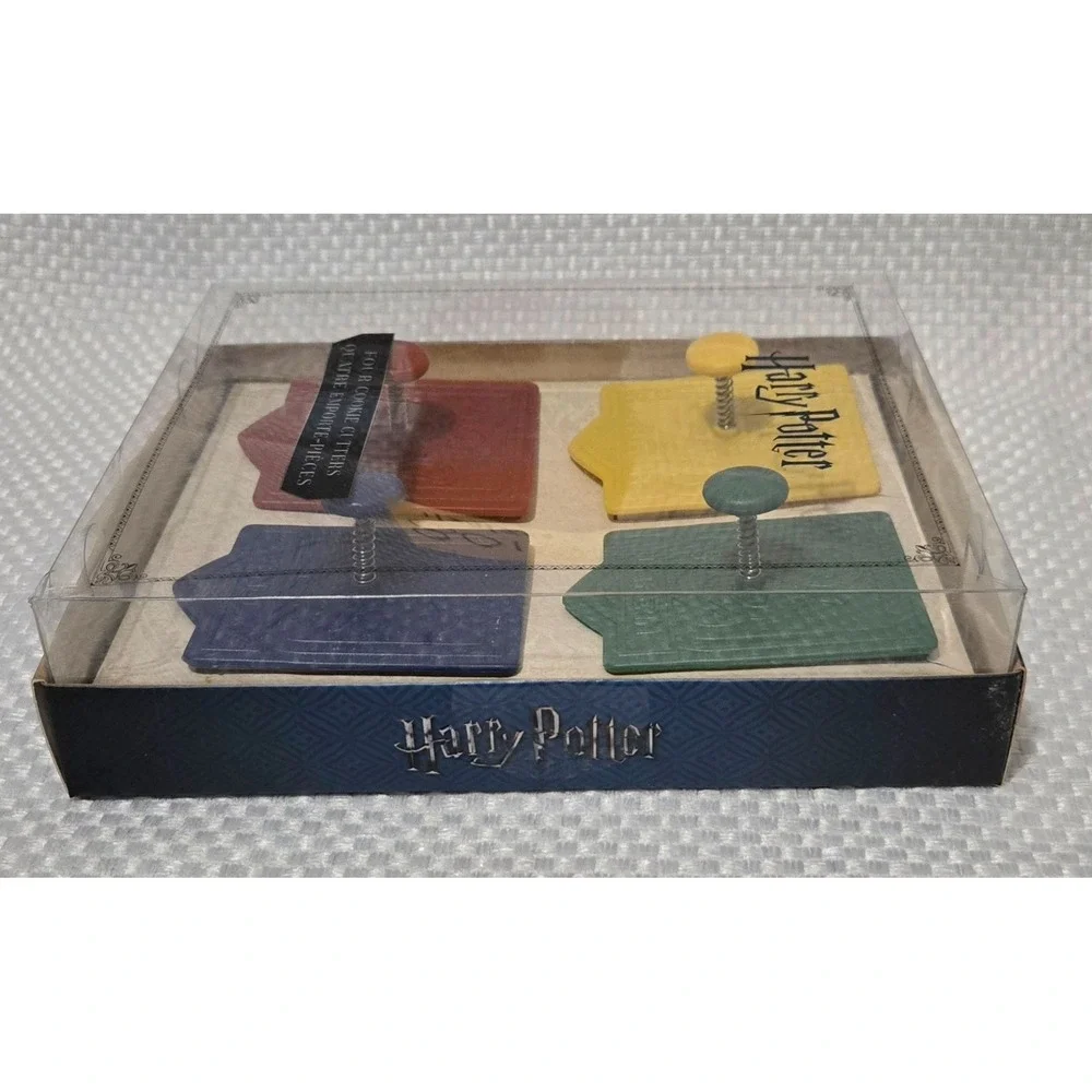 Wizarding World Of Harry Potter hogwarts house